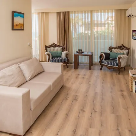 Destina Hotel 4*