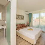 فندق Destina 4*
